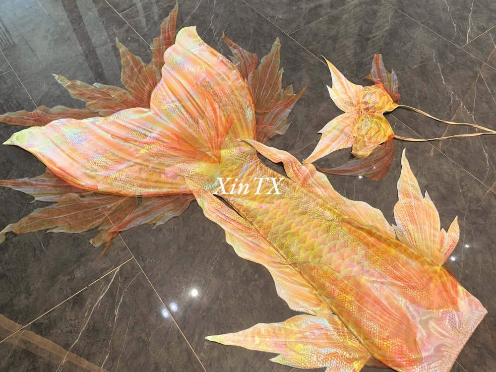 Cola de sirena profesional par - Aquarium & Marine Museum Kota Kinabalu reseña y precio